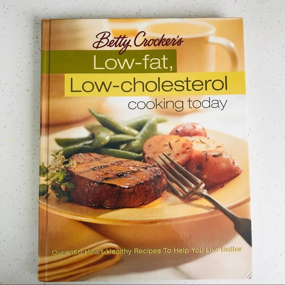 Betty Crocker’s Low‎ Fat Low Colesterol Cookbook